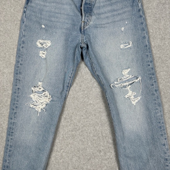 Levi's Light Blue Distressed Women's Jeans - Picture 3 of 14